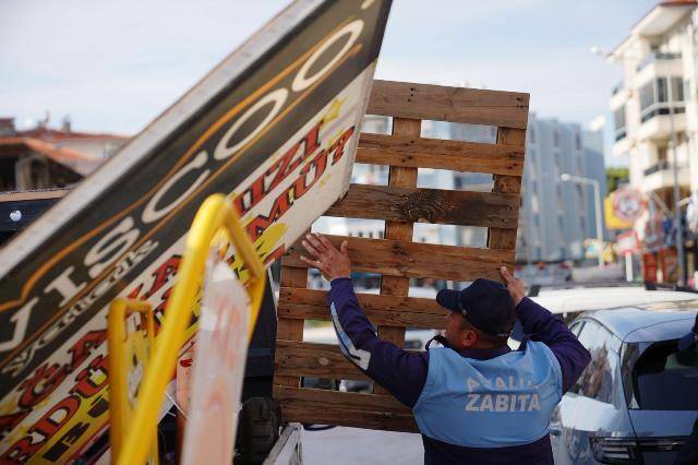 Ayvalık Belediyesi’nden Yol İşgallerine Karşı Kesintisiz Denetim