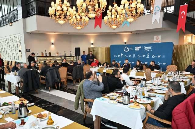 Başkan Akın, medya temsilcileriyle bir araya geldi