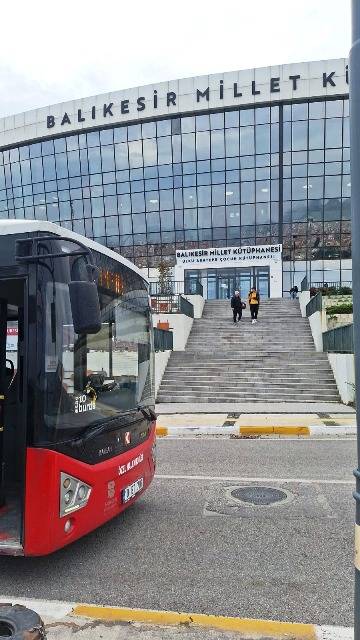 Büyükşehirden öğrencileri sevindiren ulaşım hizmeti