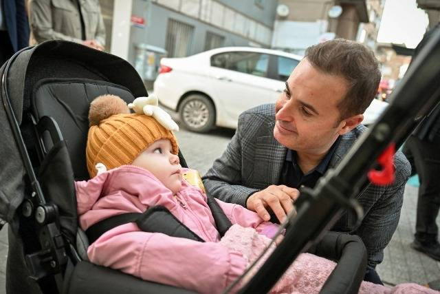 Başkan Akın, Edremit'te Coşku ile Karşılandı