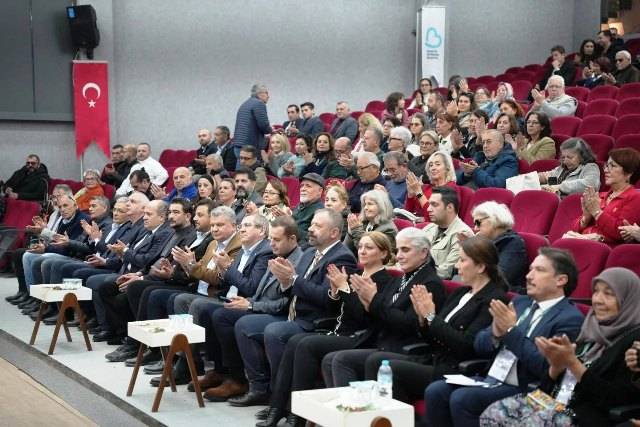 Gömeç’te Kuzey Ege Ekolojik Yılbaşı Pazarı Açıldı