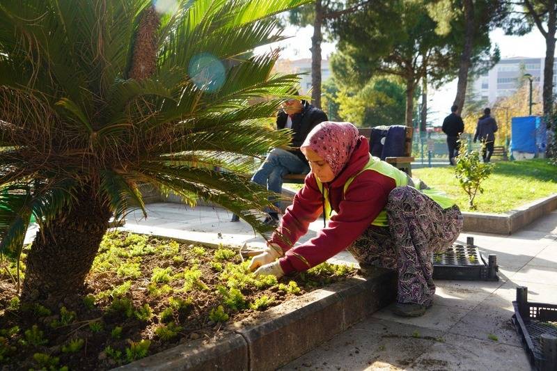 Edremit park ve yeşil alanları ile nefes alıyor....