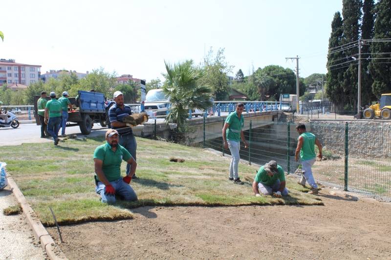 Edremit park ve yeşil alanları ile nefes alıyor....