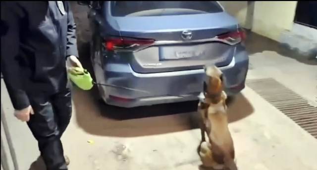 Edremit’te durdurulan araçtan 5 kilo uyuşturucu çıktı