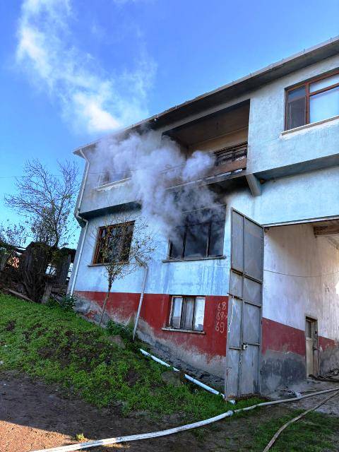 Balya’da ev yangını