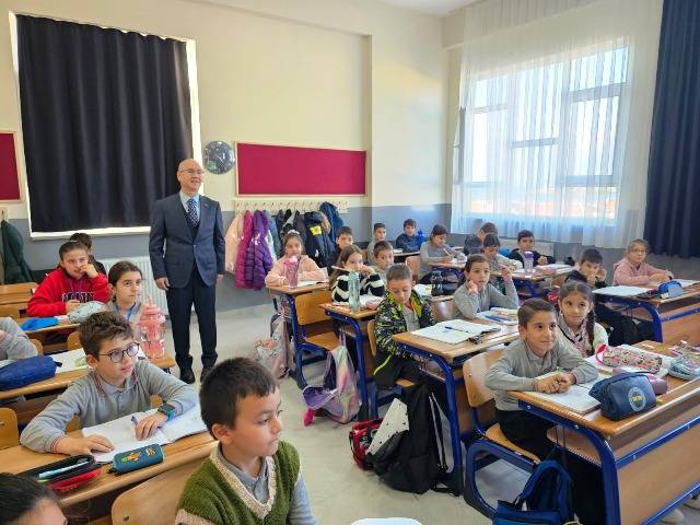 Hasan Yaman’dan Atatürk İlkokulunun yeni hizmet binasına Ziyaret