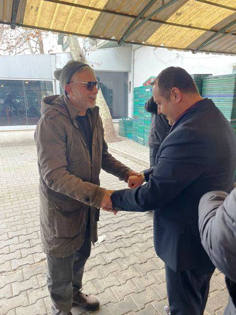 Anahtar Parti Karesi’de halkla iç içe, esnafın yanında