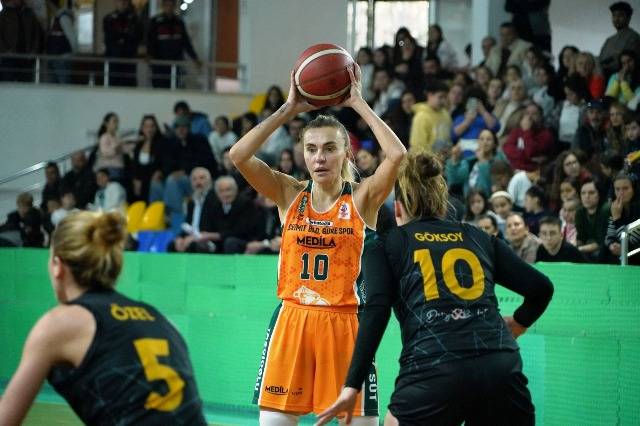 Gürespor evinde kazandı, liderliğini sürdürdü