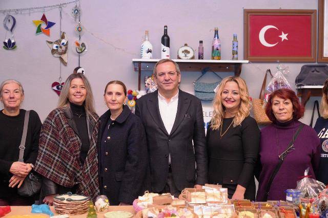 Ayvalıklı Kadınlar Mahalleevleri’nde Üretiyor, Aile Bütçesine Katkı Sağlıyor