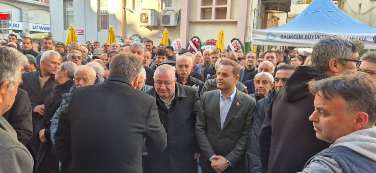 Aynur Öğretmen Hüzünle Son Yolculuğuna Uğurlandı