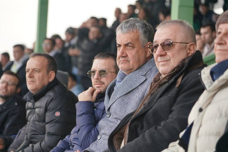 Edremitspor 3 puanı 5 golle aldı