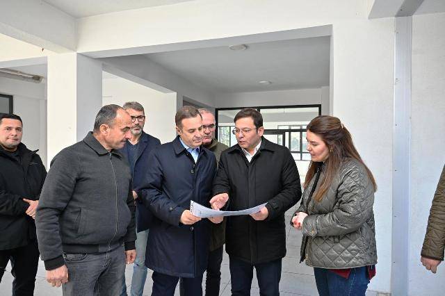 Akın, Sındırgı’da adım atmadık yer bırakmadı