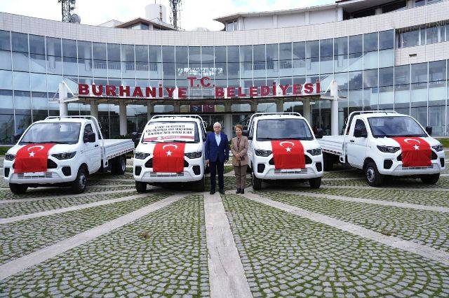 Burhaniye Belediyesi Araç Filosunu Güçlendirmeye Devam Ediyor