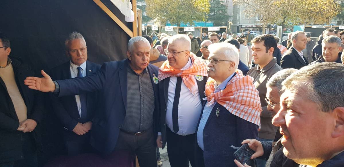 Edremit’te Meci Şenliği coşkusu: Zeytin kokusu sokaklara yayıldı