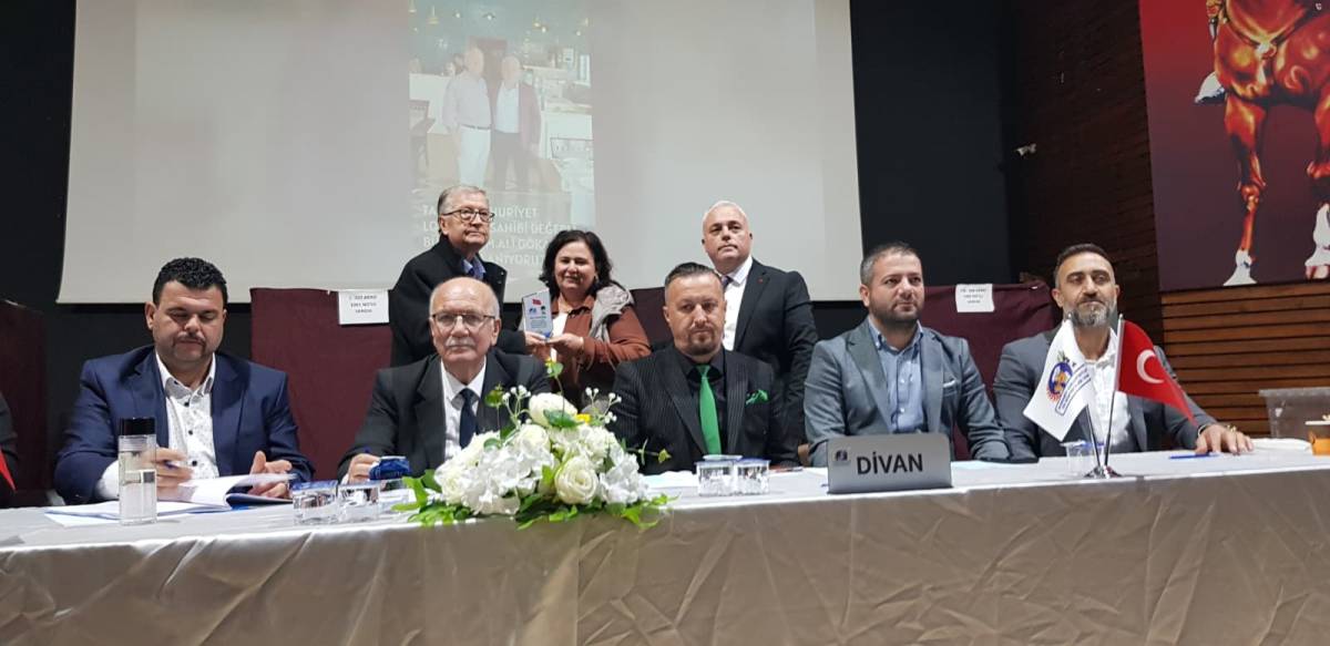 Edremit Lokantacılar ve Köfteciler Odası’nda Aykut Dürüst güven tazeledi