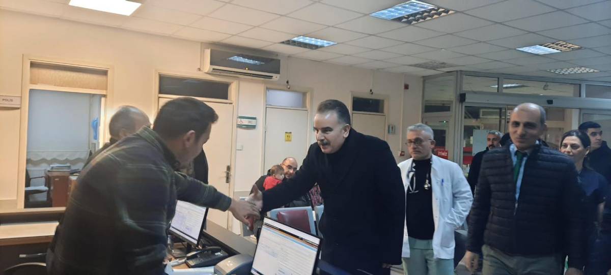 Edremit Kaymakamı Ahmet Odabaş’tan Yeni Yıl Mesaisindeki Personele Ziyaret