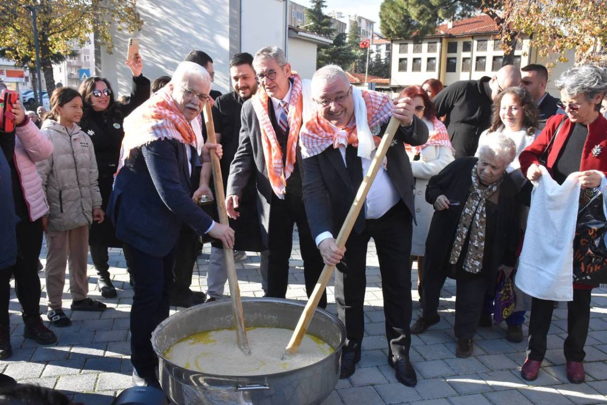Edremit’te Meci Şenliği coşkusu: Zeytin kokusu sokaklara yayıldı