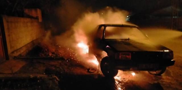 Gönen’de otomobil alevlere teslim oldu