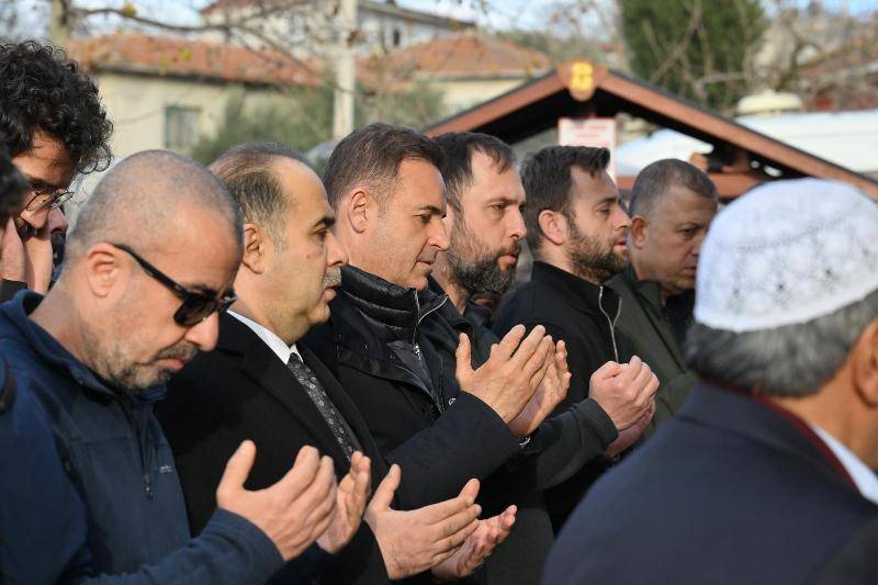 Anneden en acı veda: Elif Kumal gözyaşlarıyla toprağa verildi