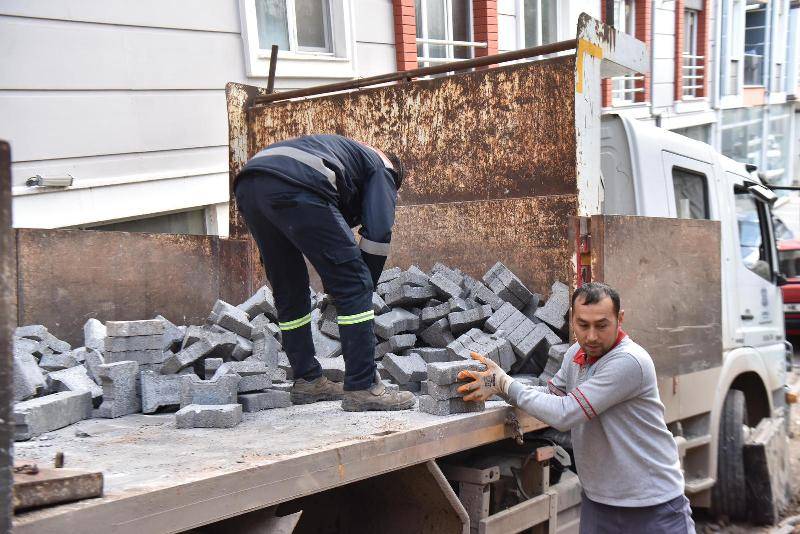 Altıeylül’de Durmak Yok: Ekipler Sahada, Hizmet Her Yerde