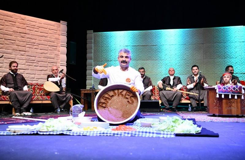 Büyükşehir, iki kültürel mirası ilk defa aynı sahnede buluşturdu