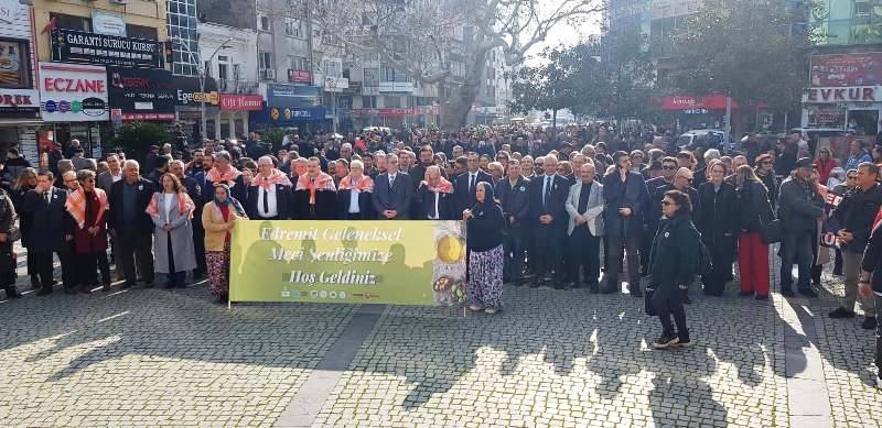 Edremit’te Meci Şenliği coşkusu: Zeytin kokusu sokaklara yayıldı
