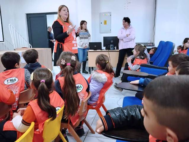 Gömeç de ilk ve Ortaokul öğrencilerine TEMA eğitimi verildi