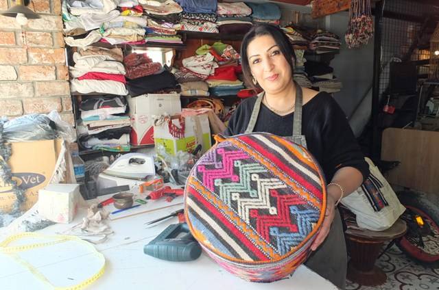 Eski halı ve kilimleri ekonomiye kazandırıyor