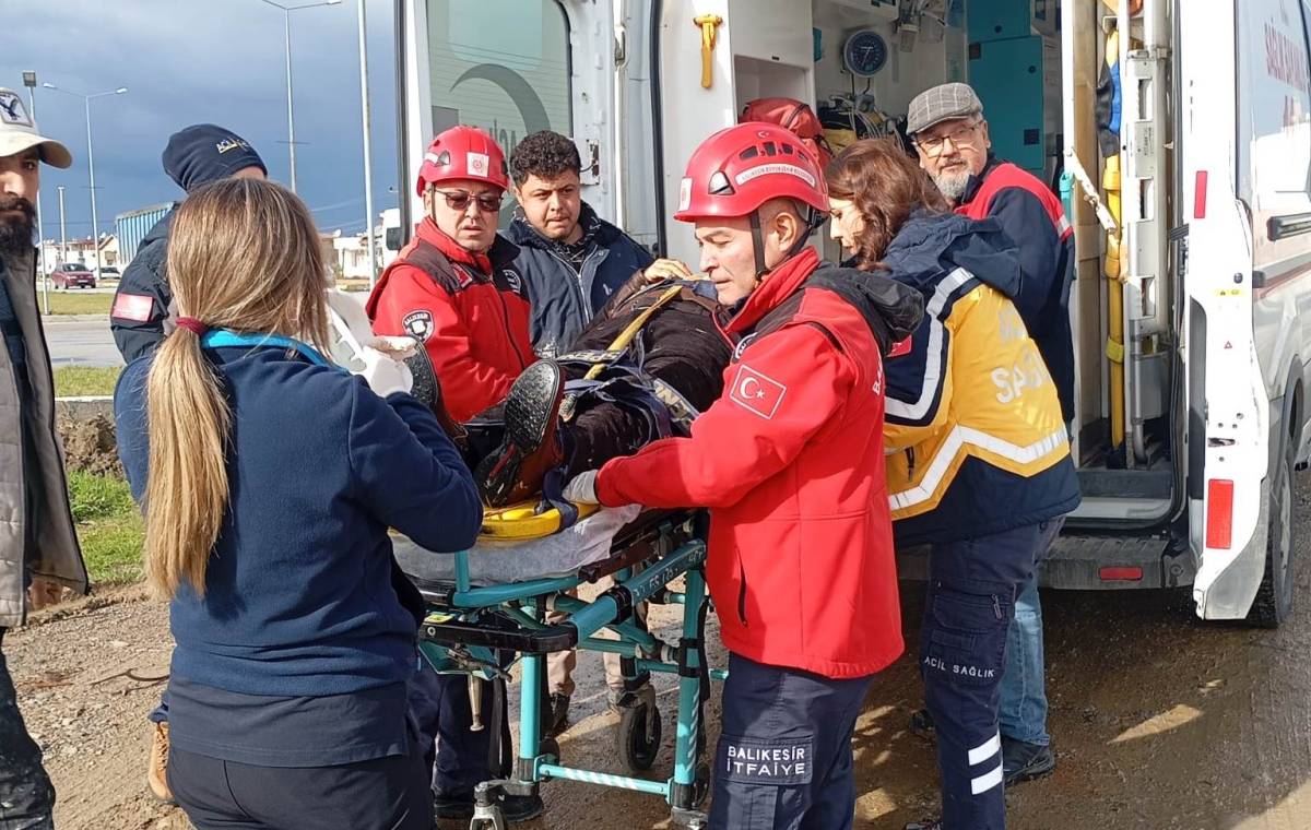 Burhaniye’de tek taraflı trafik kazası