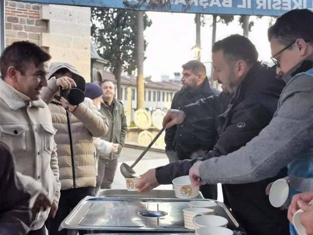 AK Parti Balıkesir Teşkilatı Yeni Yıla Sahada Girdi