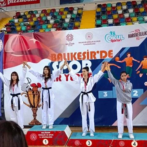 Burhaniye’nin gururu oldular