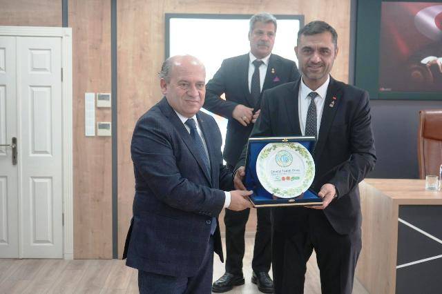 Zafer Partisi’nden Edremit Ticaret Odası’na Ziyaret