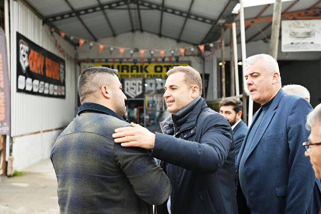 Akın'dan Savaştepe'ye çıkarma