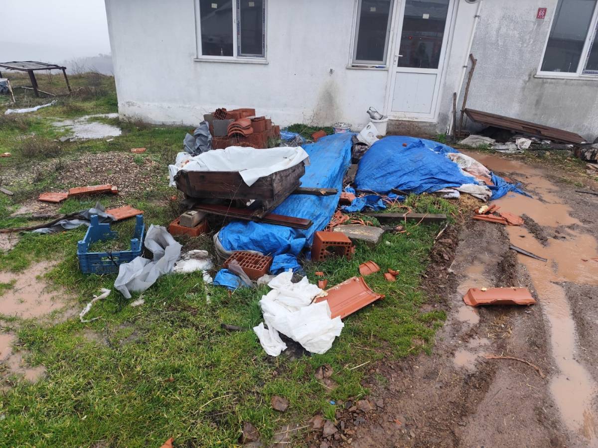 Dursunbey’de lodos hayatı olumsuz etkiledi