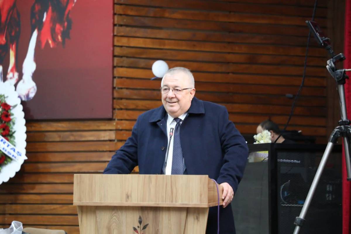 Edremit Bakkallar ve Bayiler Odası’nda Hakan Uçak güven tazeledi