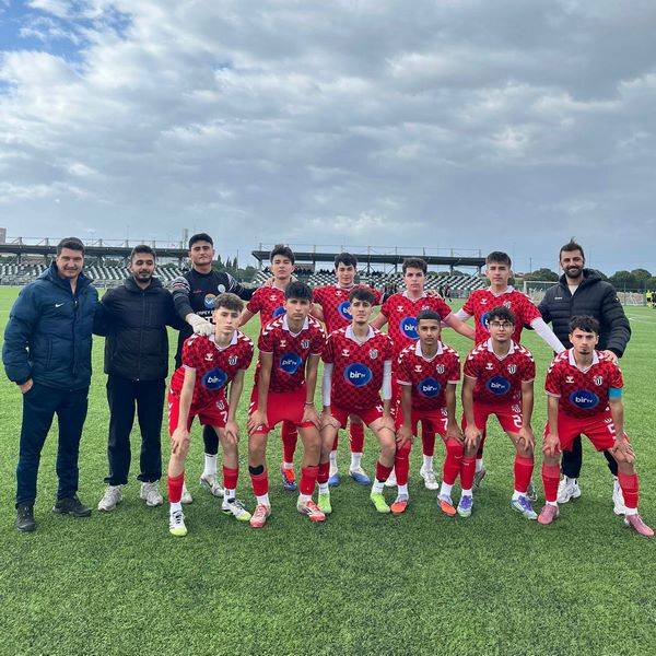 Burhaniye Belediyespor alt yapısında yükselen başarı