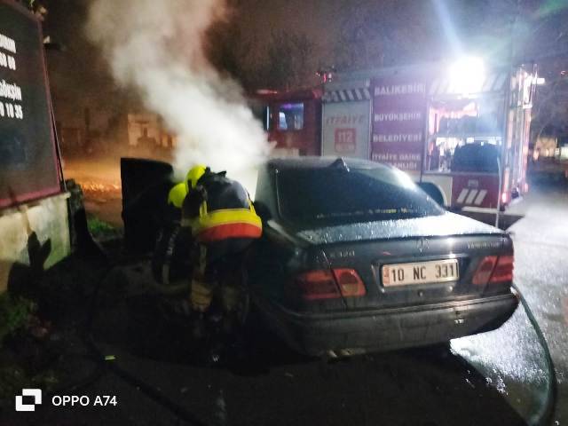 Kepsut’ta araç yangını