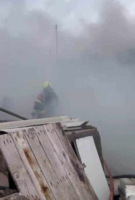 Mahalle Duman Altında Kaldı: Bandırma’da Müstakil Ev Yangını Söndürüldü