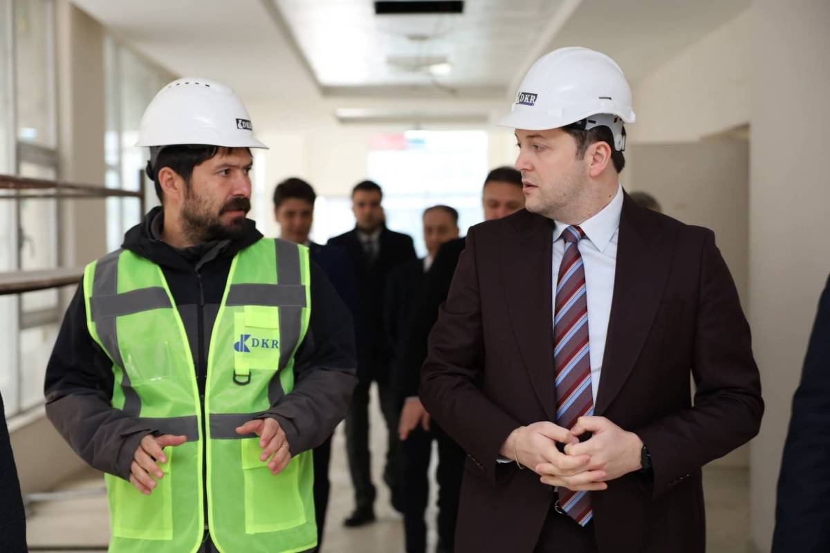 Jet Müdür sahada, makamda değil