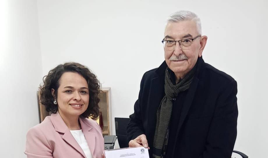 Edremit İnşaatçılar Odası Başkanı Rasim İz mazbatasını aldı