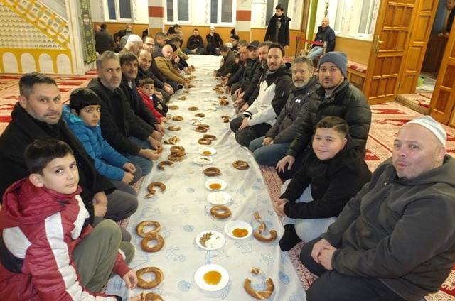 Burhaniye de Sabah Namazı Buluşması Yeni Caminde yapıldı