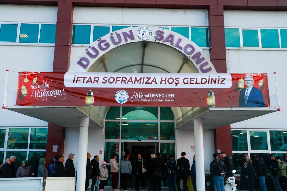 Burhaniye Belediyesi Ramazan Ayı’nda dayanışmayı büyütüyor