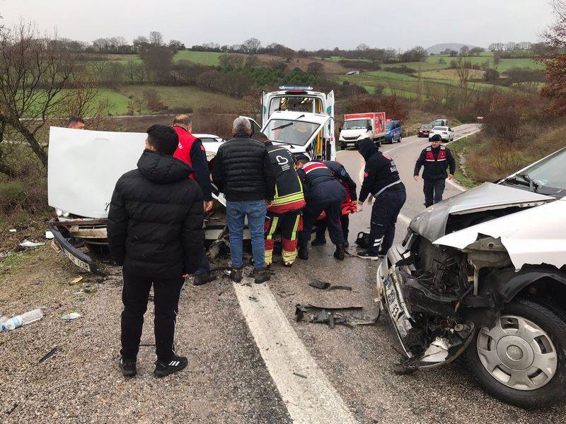 İvrindi Korucu Yolunda Trafik Kazası: 1 Yaralı