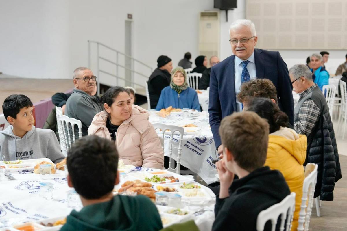 Burhaniye Belediyesi Ramazan Ayı’nda dayanışmayı büyütüyor