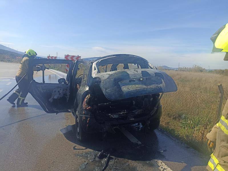 Balıkesir'de alev alan otomobil paniği