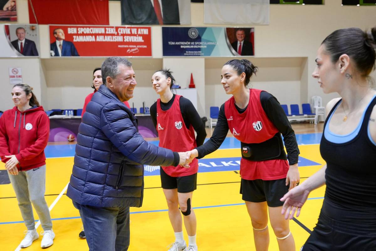 Burhaniye Belediyespor'a moral ziyaretleri gerçekleşti