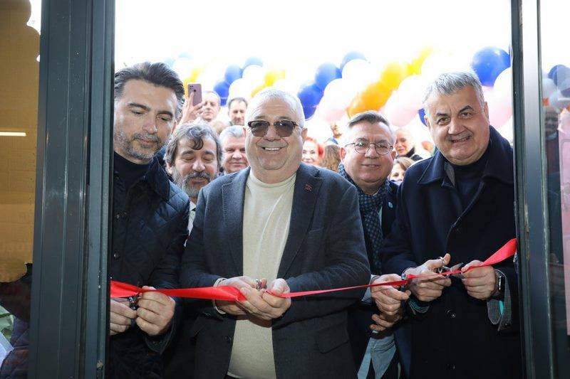 Edremit Turizmine Yeni Soluk: Flaygroup Seyahat Acentası Coşkulu Bir Törenle Açıldı