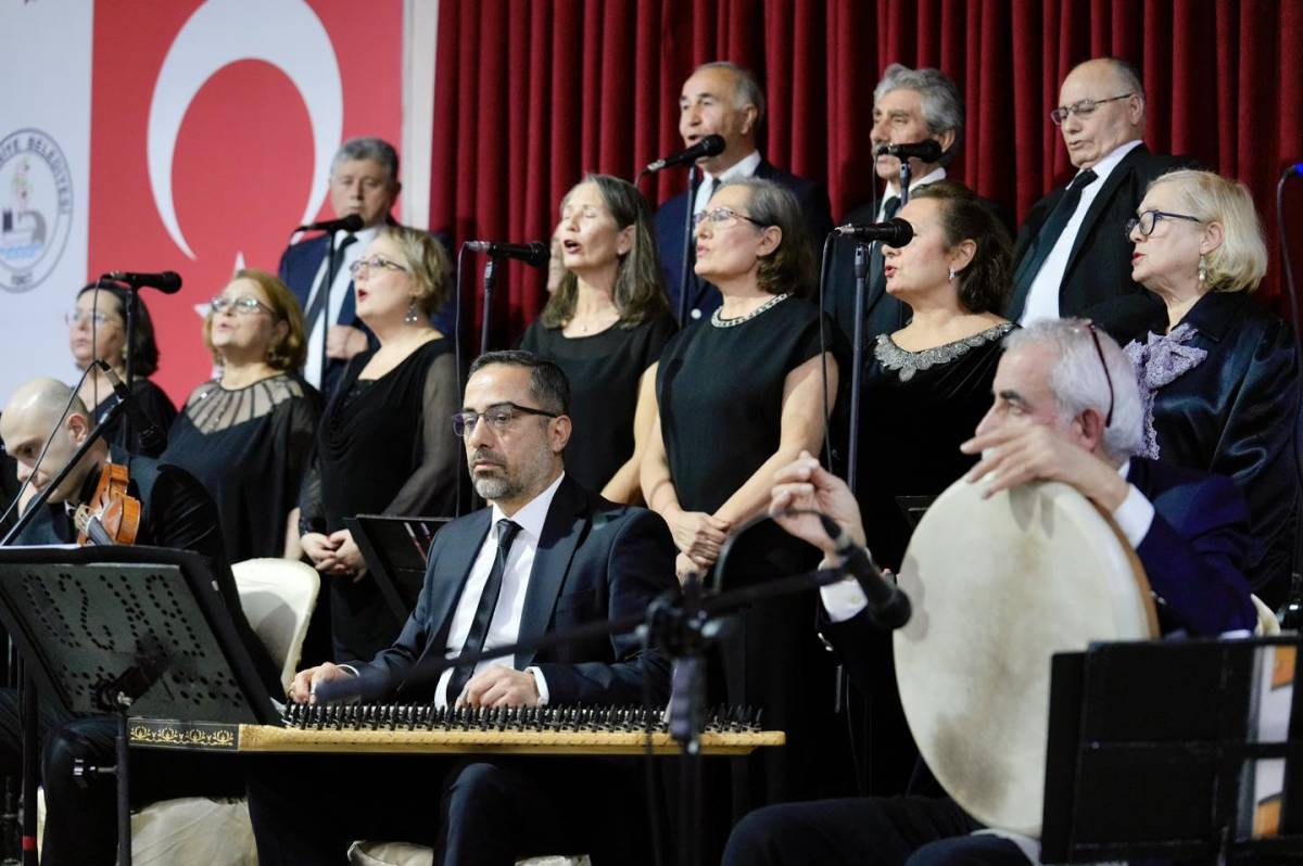 Burhaniye’de Türk Sanat Müziği Gecesi