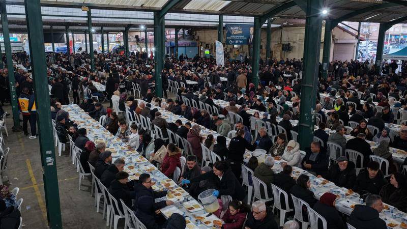 Akın, Bigadiçlilerle iftar sofrasında buluştu