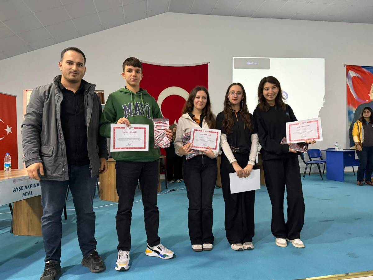 Burhaniye’de korkma gençliğin ruhu burada konulu bilgi yarışması yapıldı